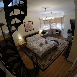 https://the-corner-house-brighton.brighton-hotels-england.com