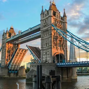https://birds-nest-residency.cambridgehotelsuk.com